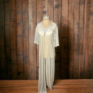 Princesa de Kennedy Long Open Negligee Robe Cream Made in Italy Size Medium
